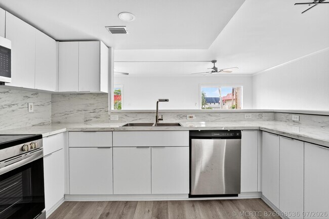 Foto del edificio - 495 SE 8th St