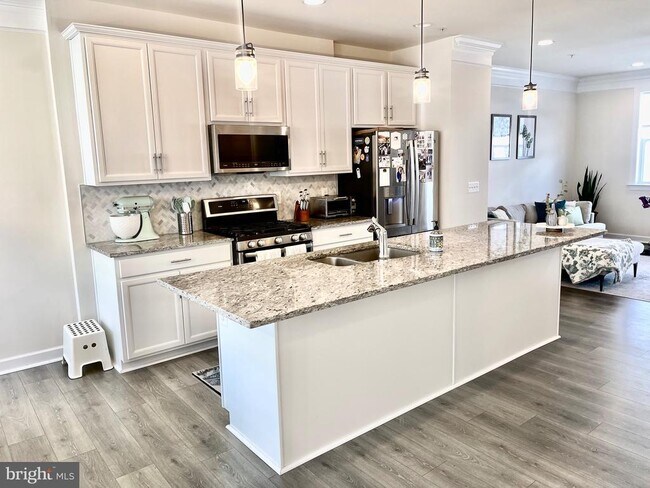 Foto del edificio - 14327 Summit View Ln