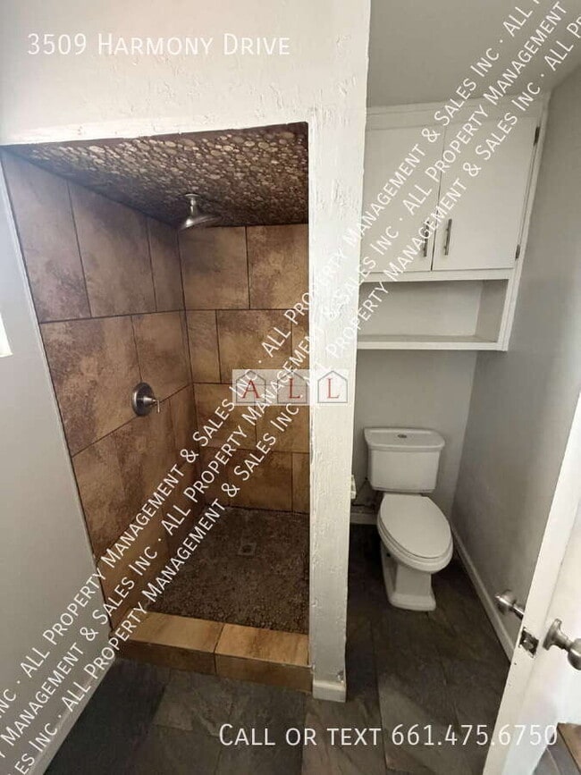 Foto del edificio - 3509 Harmony Dr