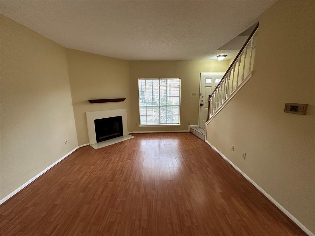 Foto principal - 7575 Cambridge St