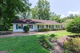 Building Photo - 97 Line Creek Rd