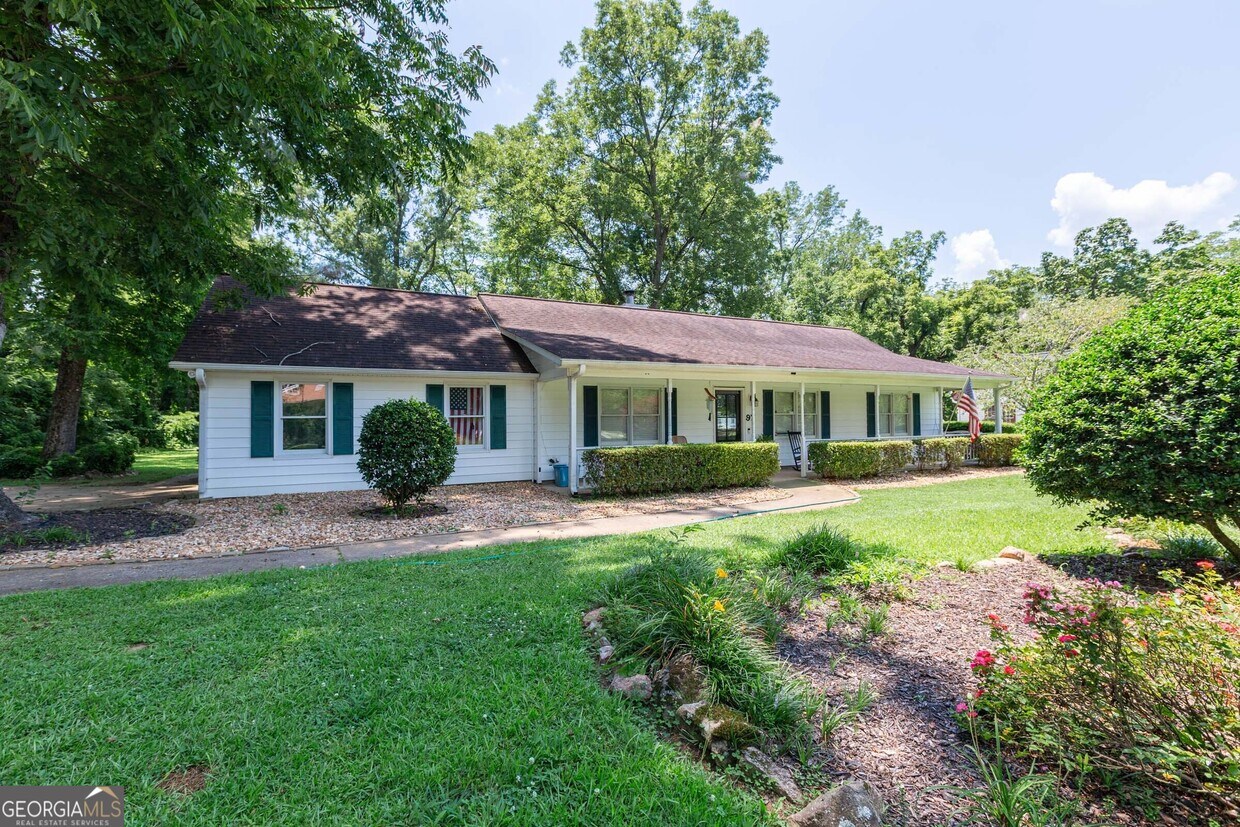 Foto principal - 97 Line Creek Rd