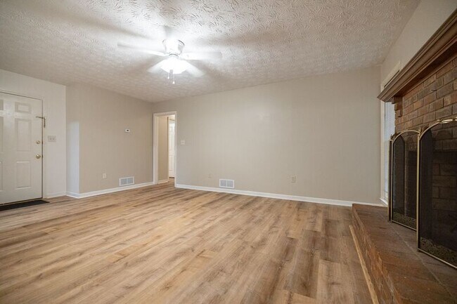 Foto del edificio - 1151 Brookwood Dr