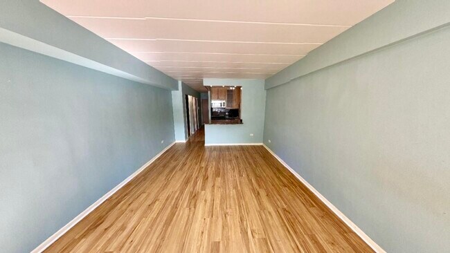 Foto del edificio - 5616 N Kenmore Ave