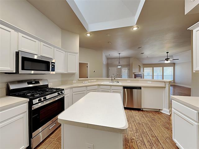 Foto del edificio - 2461 Wagonwheel Dr