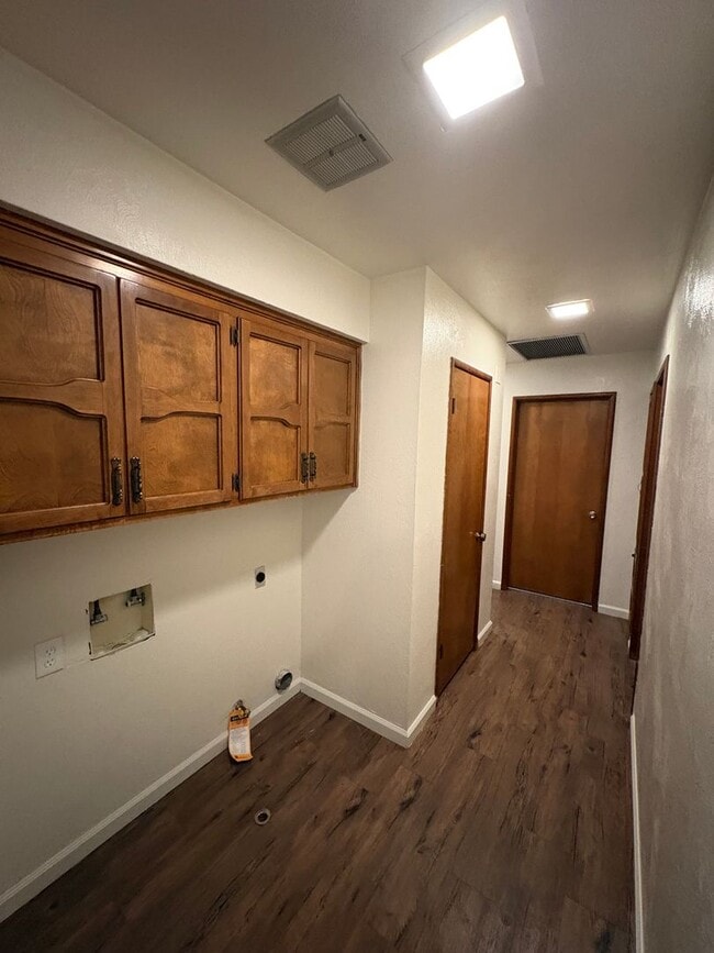 Building Photo - Old Style Charm home with pool Available Now!