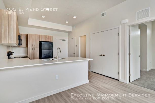 Primary Photo - The Parkway Apartments