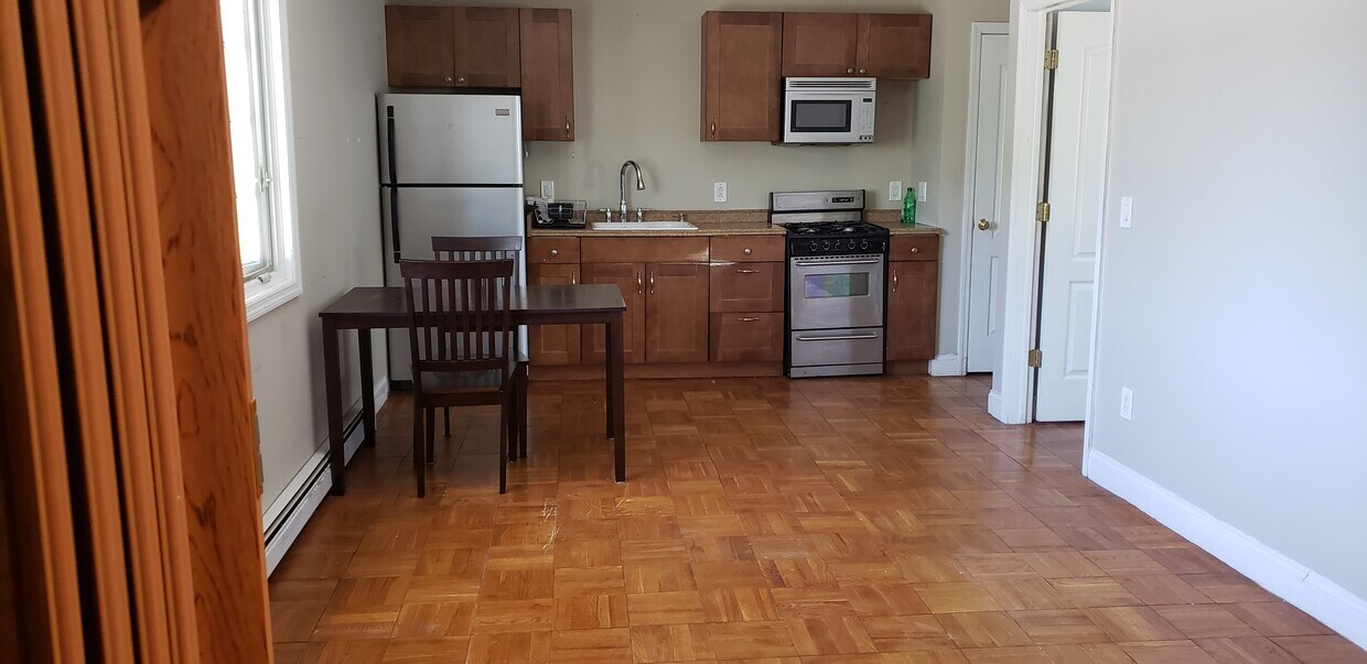 Foto principal - 10 Arbutus Ave