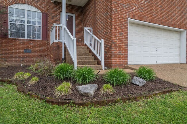 Building Photo - Old Hickory Beauty with Fenced Backyard