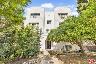 Building Photo - 225 E Garfield Ave