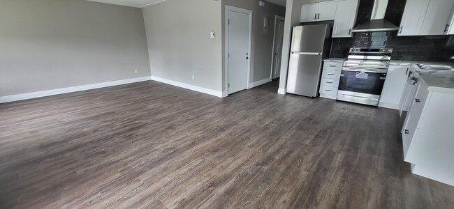 Building Photo - 106 Chandler Dr