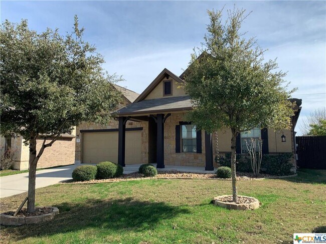 Building Photo - 398 Pecan Meadows
