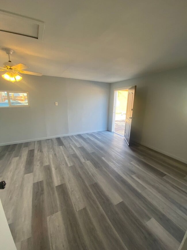 Building Photo - Remodeled Long Beach Studio ADU For Rent!