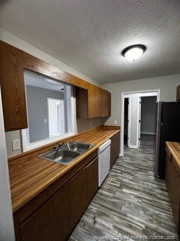 Foto del edificio - 6885 Kingsgate Dr