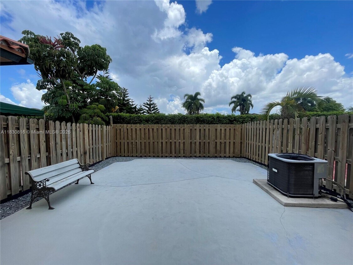 Foto del edificio - 15241 SW 37th Ter