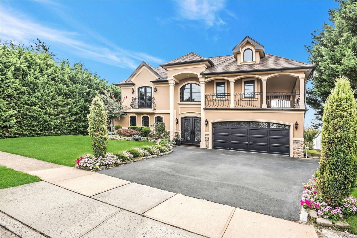 27 Anchor Dr