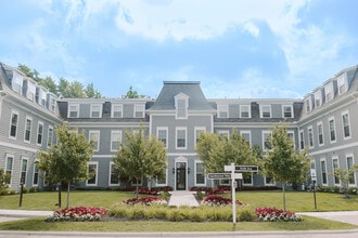 Building Photo - The Landon at New Albany Park