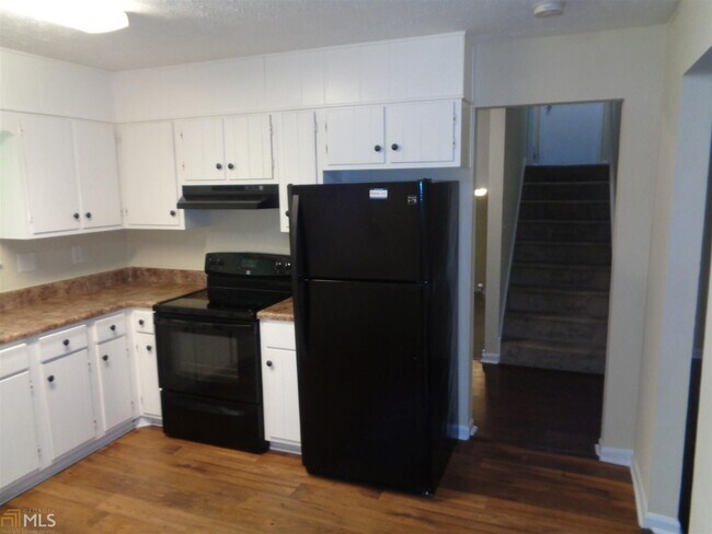 Foto del edificio - 3348 Flat Shoals Rd