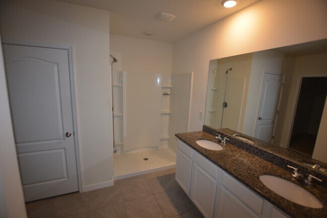 Building Photo - 5777 Arlington River Dr.