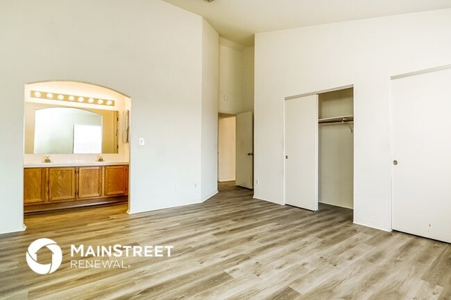 Building Photo - 8991 N Brimstone Way