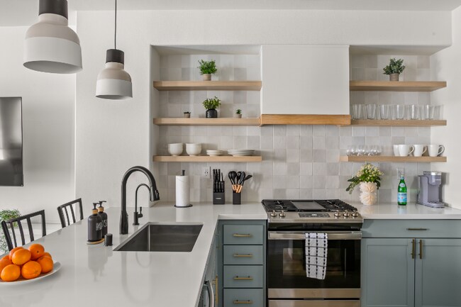 Foto del edificio - 6160 Paseo Ensillar