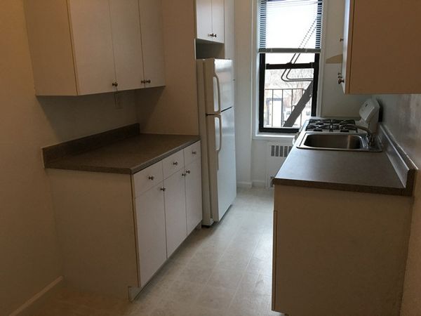 Foto del edificio - 67-15 Dartmouth St
