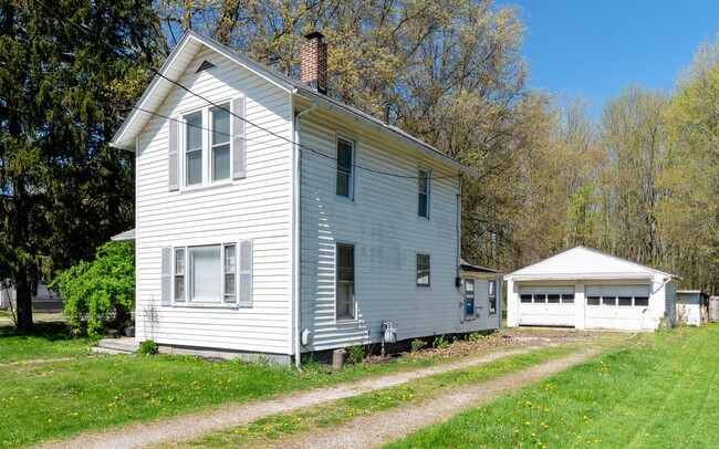 Building Photo - Newly Renovated Single-Family Home