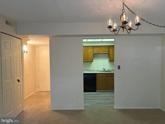 Foto del edificio - 7680 Tremayne Pl