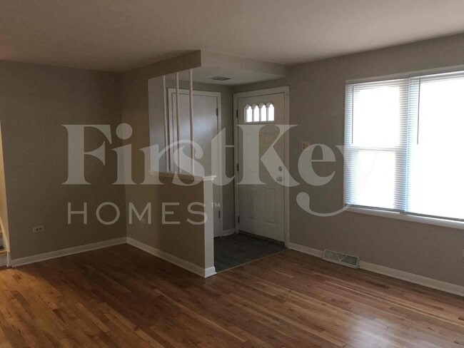 Foto del edificio - 13329 S Mackinaw Ave