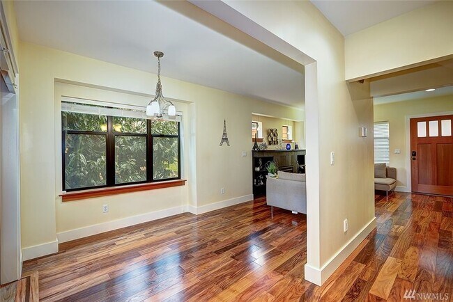 Foto del edificio - 3040 21st Ave W