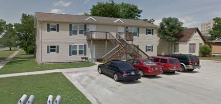 Building Photo - Aubrey Meadows