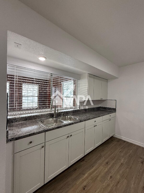 Foto del edificio - 11154 El Sendero St