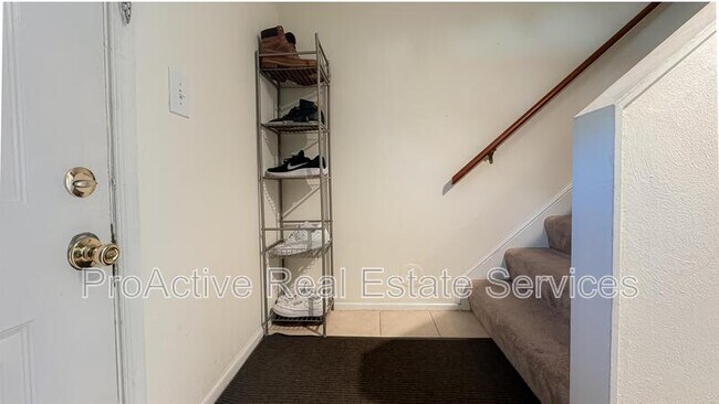 Foto del edificio - 519 W 20th St