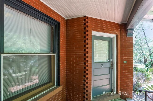 Foto del edificio - 1066 N Clarkson St