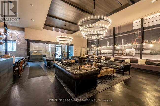 Building Photo - 505 Richmond St W