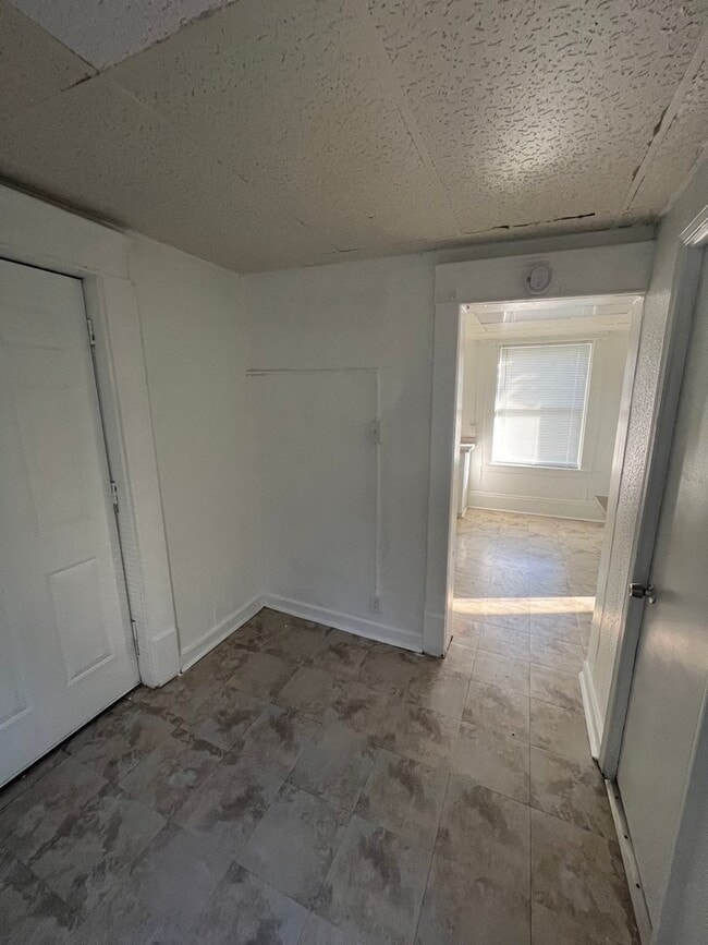 Foto del edificio - 229 S Eighth St Lansing, MI 48912