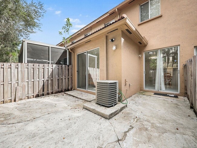 Photo - 7923 N Southwood Cir Townhome