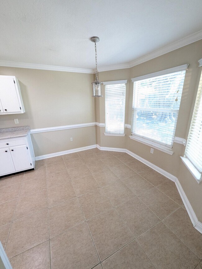 Foto del edificio - 437 Bridgewater Ct