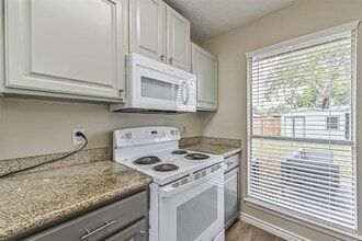 Building Photo - 2512 Ironclad Dr