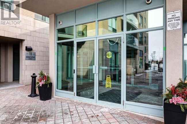 Building Photo - 11 Oneida Crescent