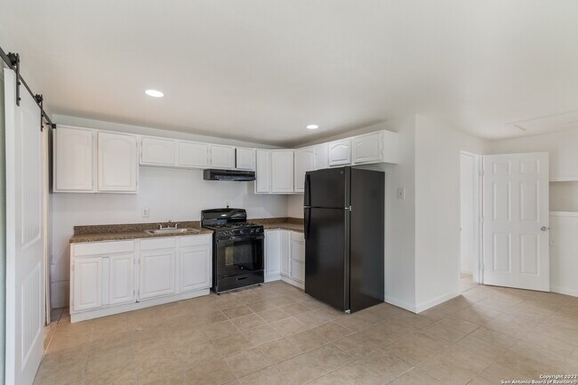 Foto del edificio - 234 Readwell Dr