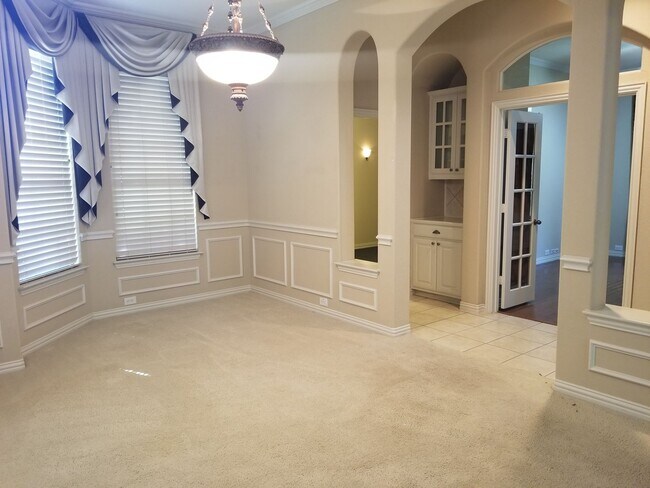 Building Photo - 2456 Lakewood Drive Grand Prairie, TX 75054