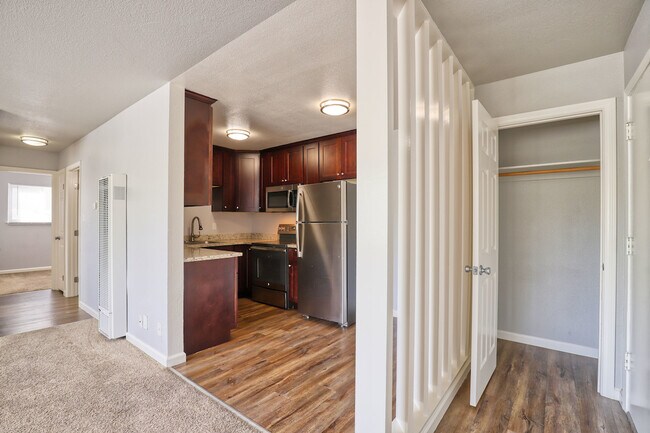 Foto del edificio - 734 E 20th St