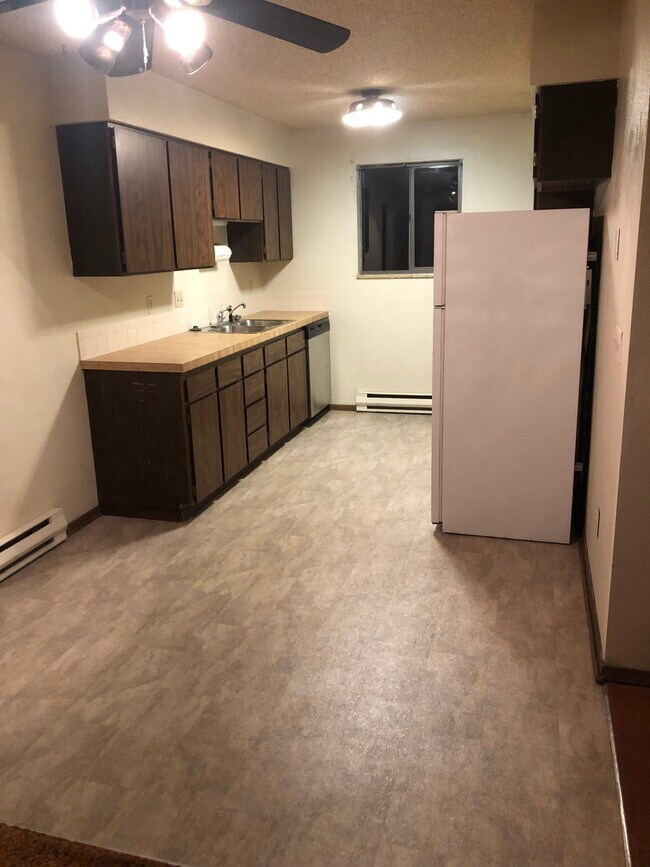 Foto del edificio - 1339 Nickel Dr