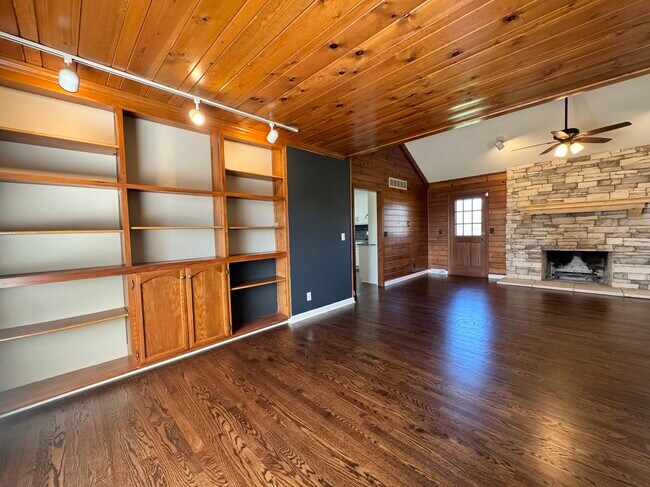 Foto del edificio - 10300 W 164th St