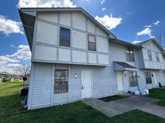 Building Photo - 808 SW Meadowridge Dr