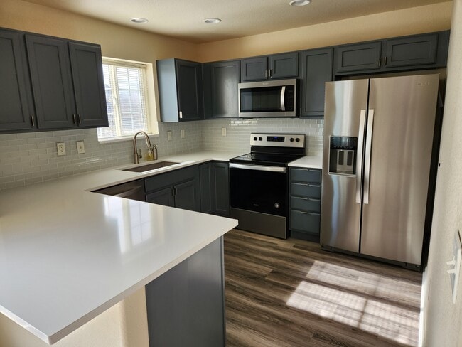 Kitchen - 3660 W 25th St