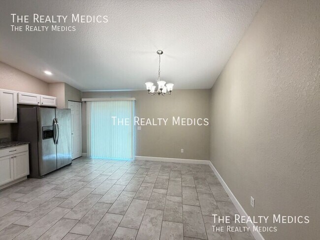 Building Photo - 2736 SW 161st Loop