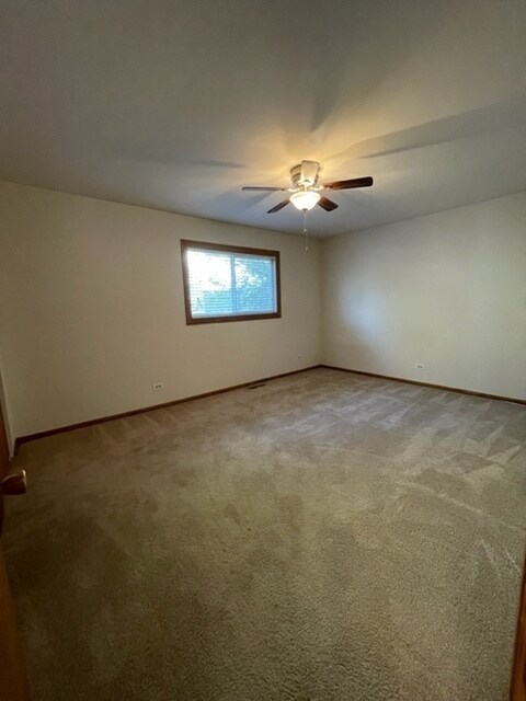 Building Photo - 26235 N Acorn Ln
