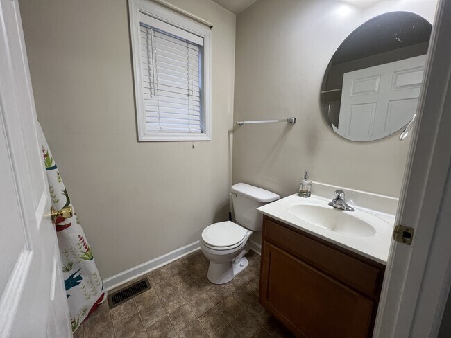 Foto del edificio - 122 Spence St